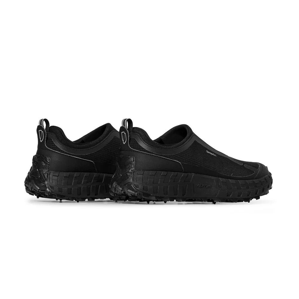 003 | Pitch Black - Image 3