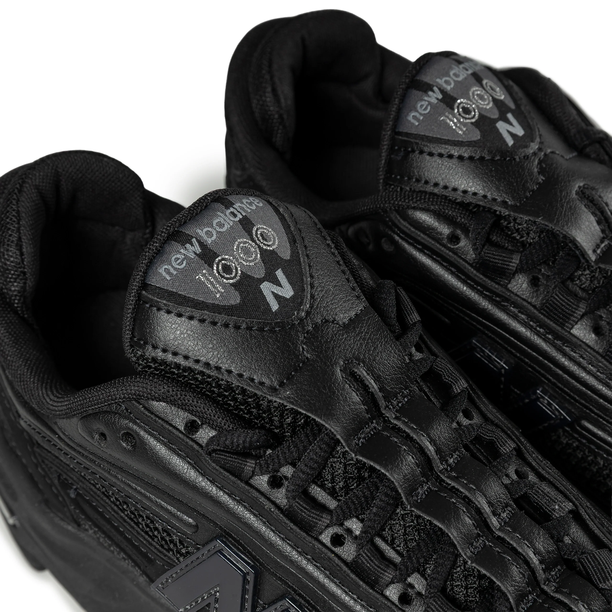 1000 | Black Cement - Image 4