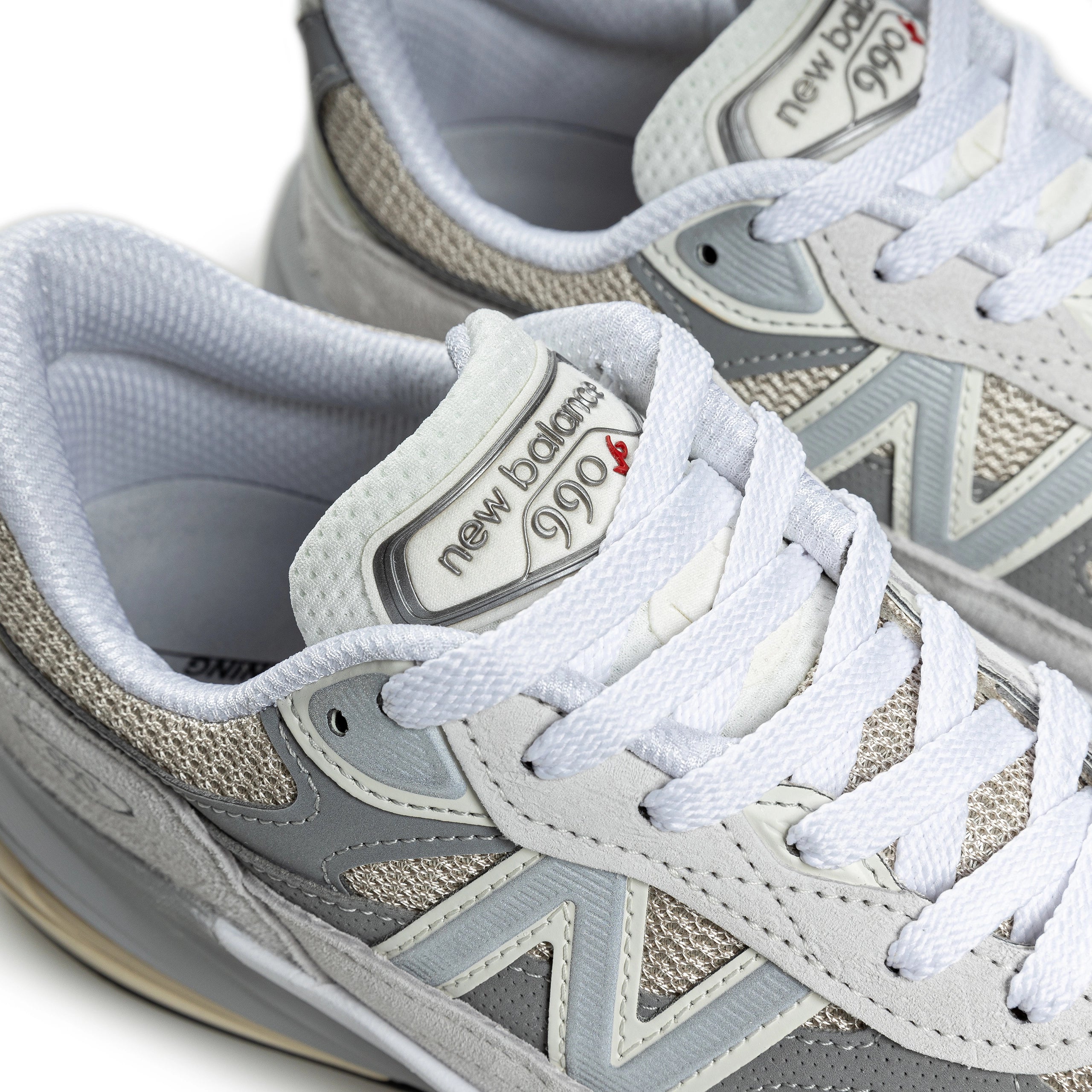 990v6 Made In USA | Reflection - Image 4