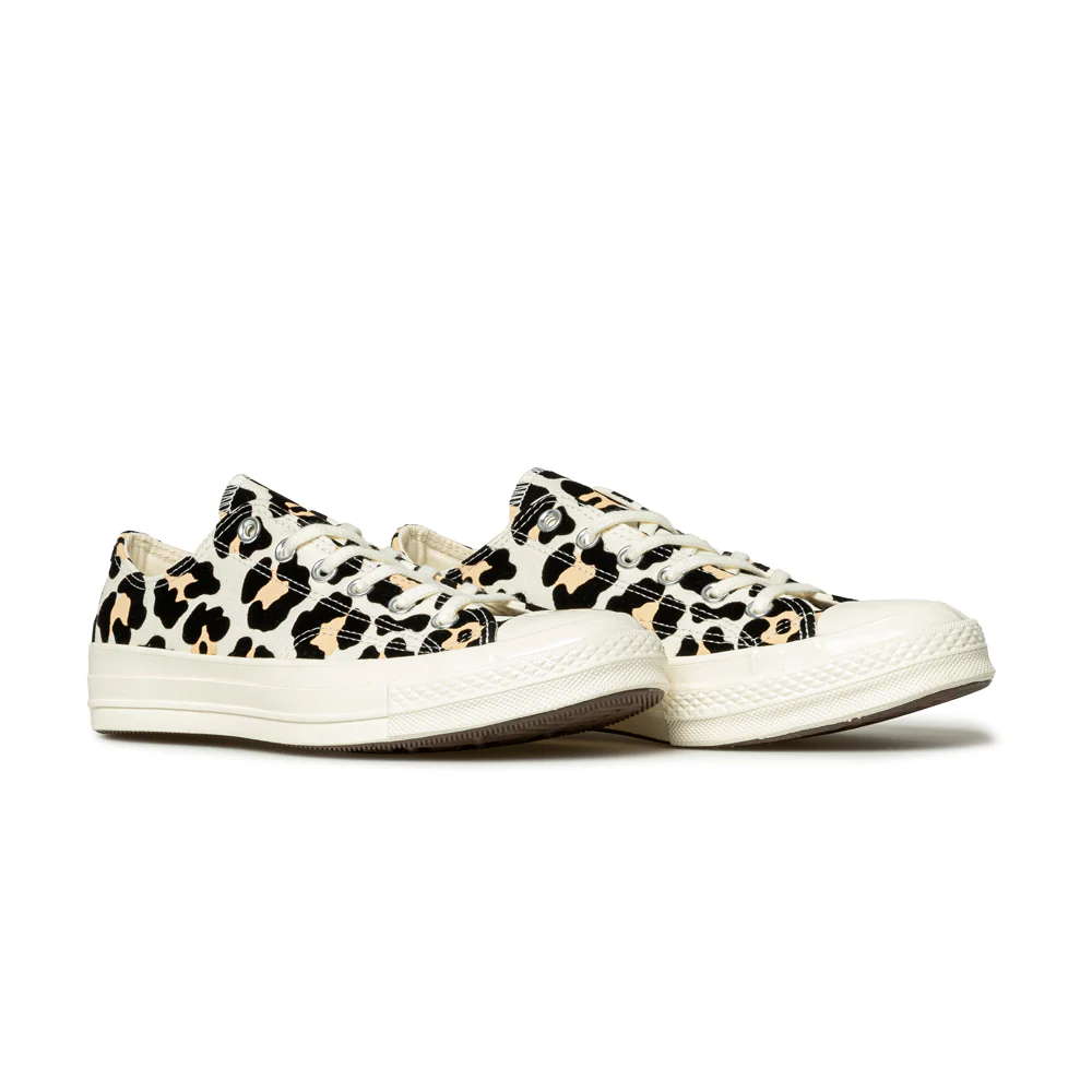 Chuck 70 Leopard Print Low | Black - Image 2