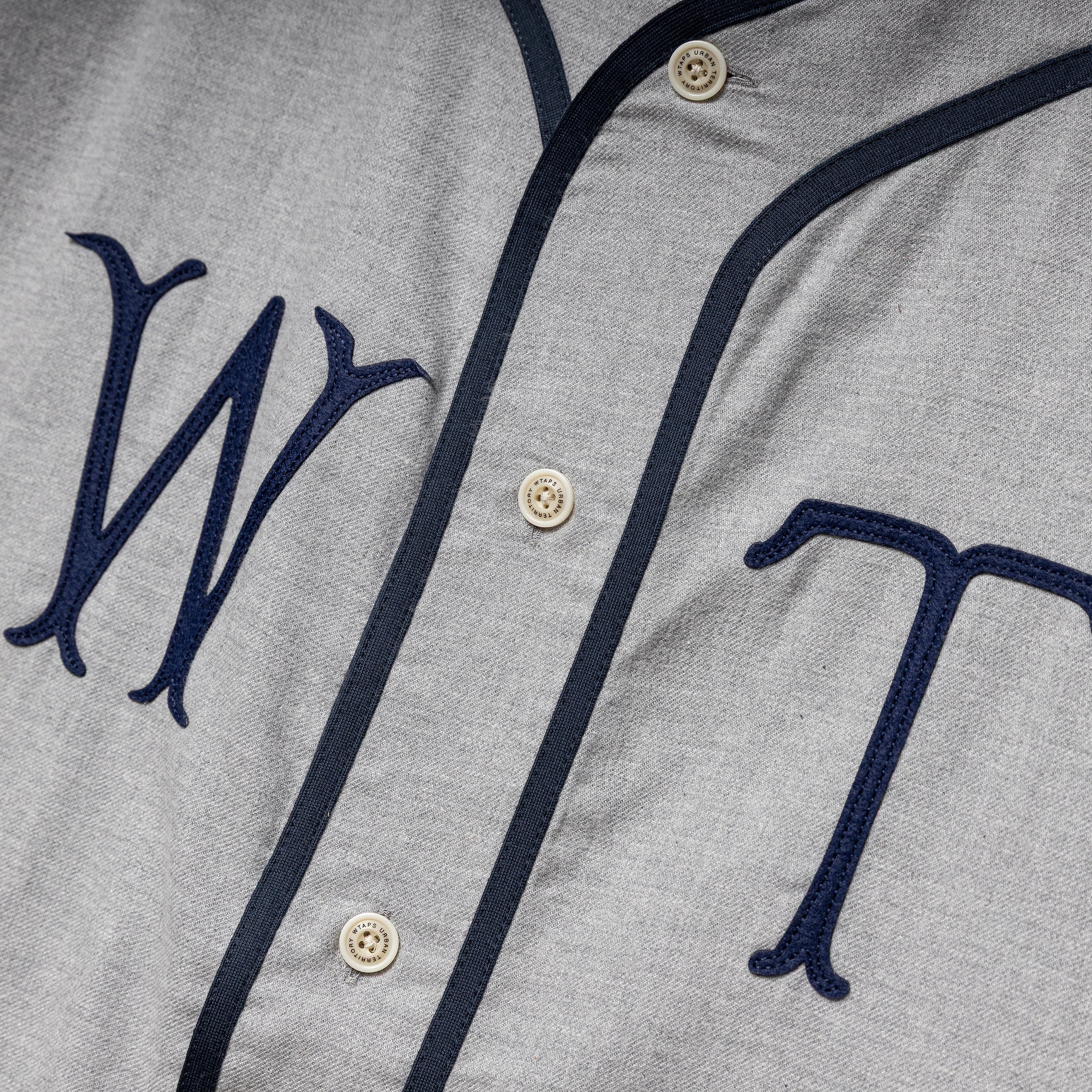 League / SS / Cotton. Twill | Gray - Image 3
