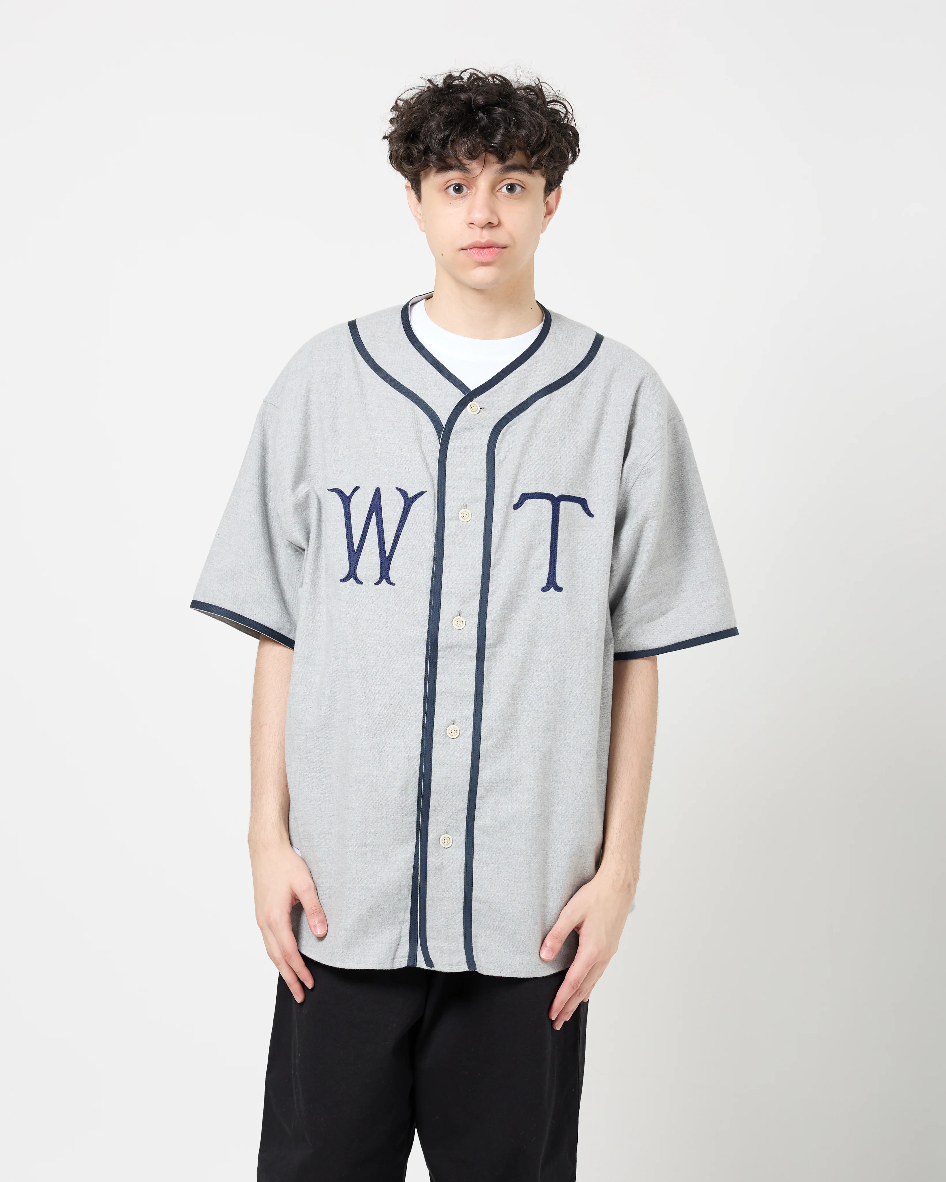League / SS / Cotton. Twill | Gray - Image 4