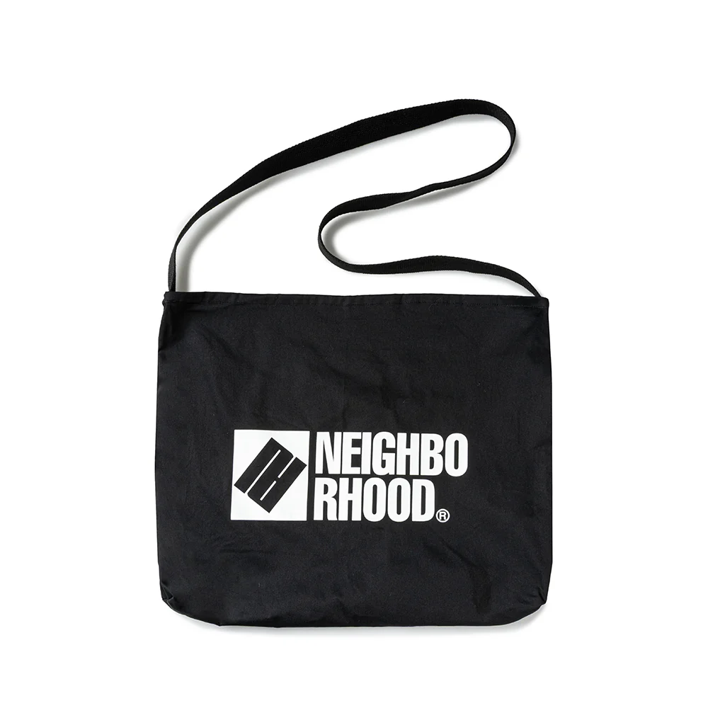 Logo Shoulder Bag | Black