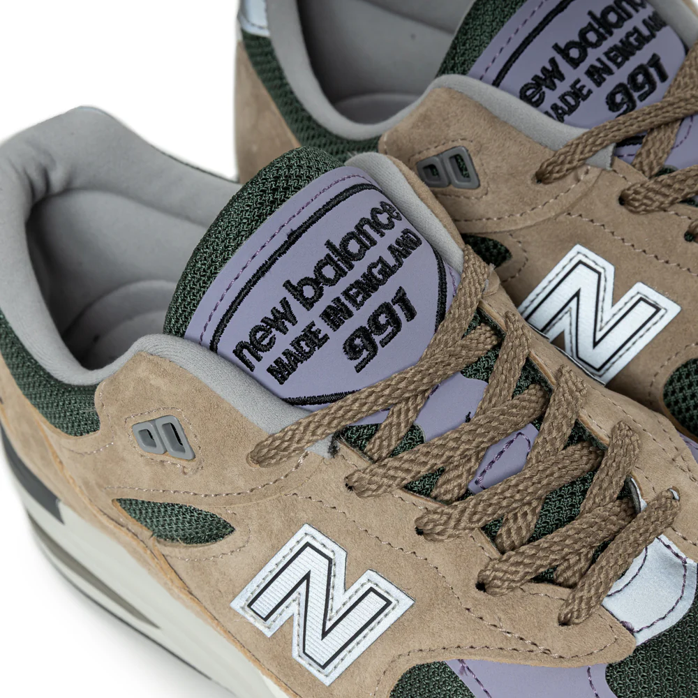 MADE in UK 991v2 | Cement - Image 4