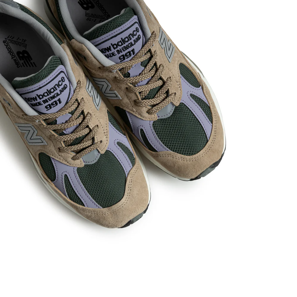 MADE in UK 991v2 | Cement - Image 5