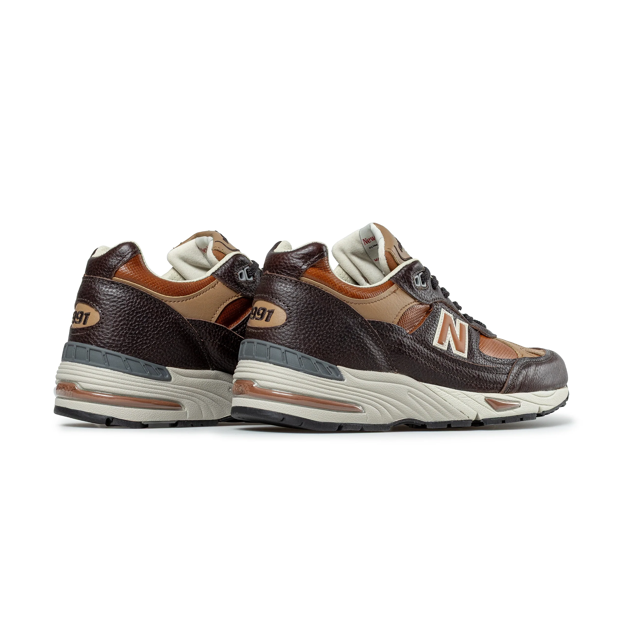 MADE in UK 991v2 | Chocolate Plum - Image 3