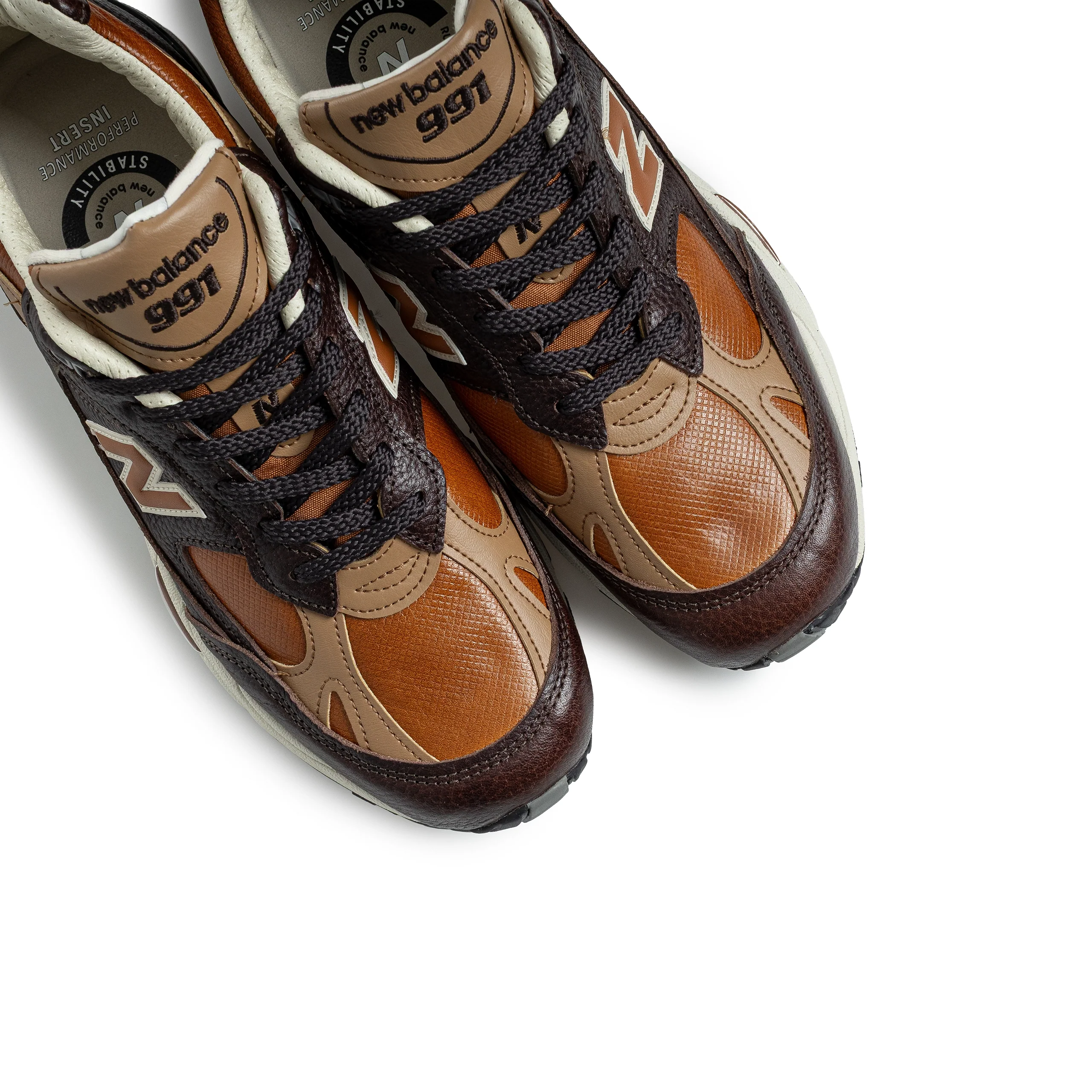 MADE in UK 991v2 | Chocolate Plum - Image 5