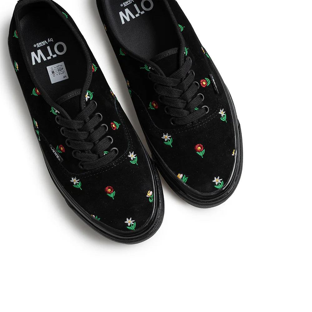 Vans OTW Authentic 44 Embroidery | Flower Print Black - Image 5