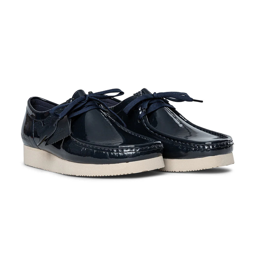 Wallabee 2604 | Navy Patent - Image 2
